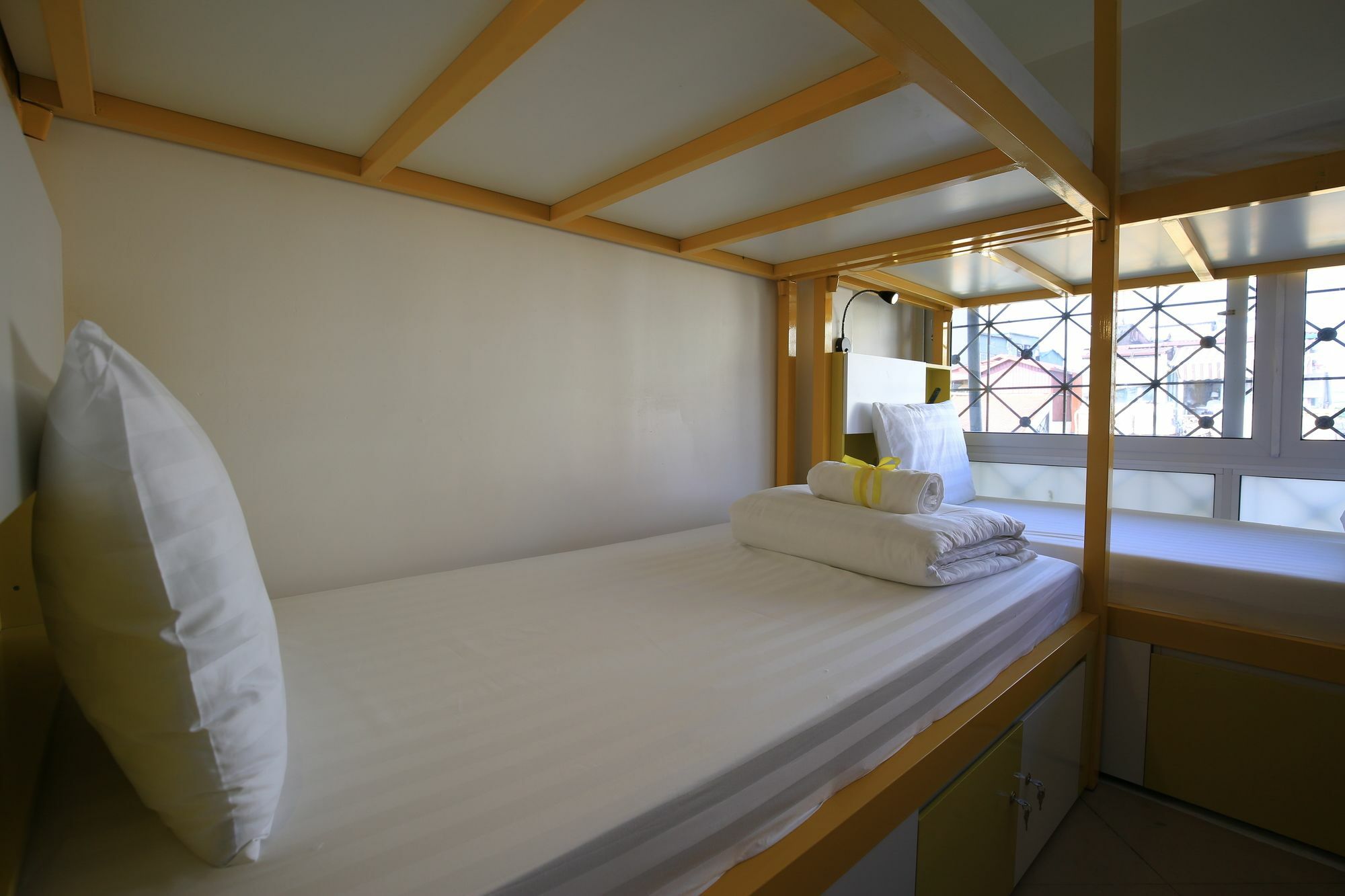 Hostel High Five
