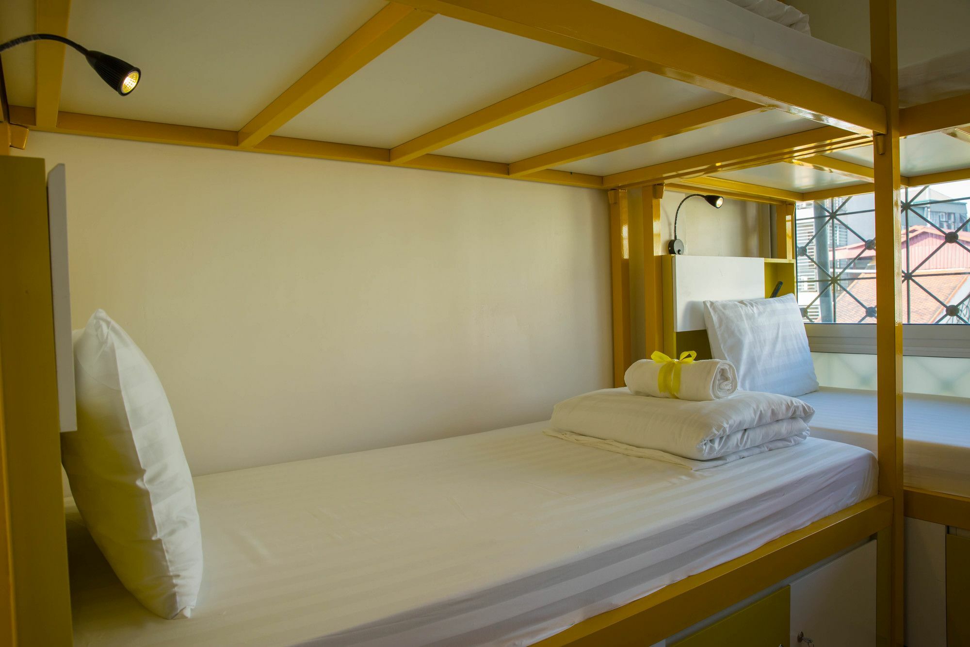 High Five Hostel *