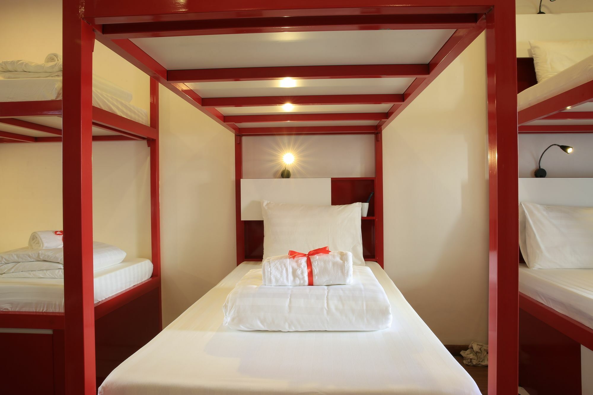 High Five Hostel